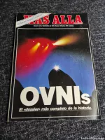Portada de OVNIs el "dossier" más completo de la historia, de Javier Sierra y otros.