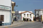 Centro de Algoz. Fotografía posterior de contexto; no muestra el paraje de Perras ni el supuesto encuentro de 1960.